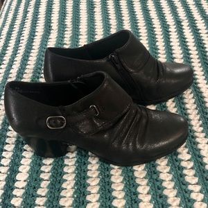 🆕 ⬇️ Bare trap low cut boot🖤